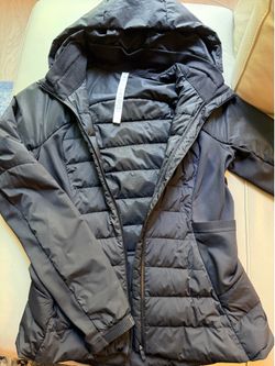 Lulu Lemon lightweight winter jacket