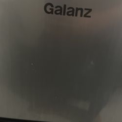 Galanz 3.1 Cu ft Two Door Mini Fridge with Freezer, Stainless, Estar