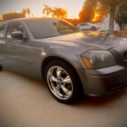 2005 Dodge Magnum
