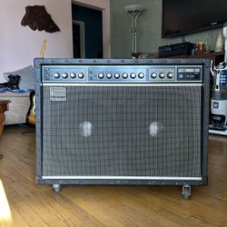Roland JC 120 Guitar Amp