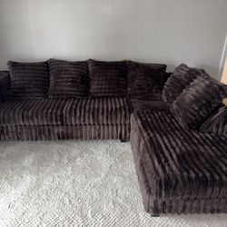 brown sectional plush 