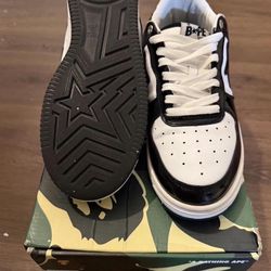 “Bapesta” sneakers black and white size 12,