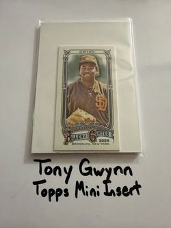 Tony Gwynn San Diego Padres Hall of Fame Outfielder Topps Short Print Insert Mini Card.
