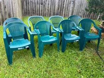8 plastic chairs all for $15