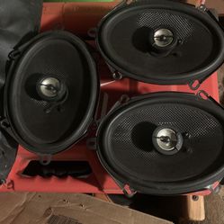 5 Channel Amp And Focal Speakers 