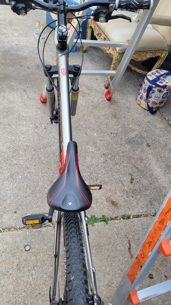Bike Trek 3700 In Very Good Condition. Almost New