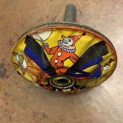 Noisemaker And Singing Rainbow Spinner Toy