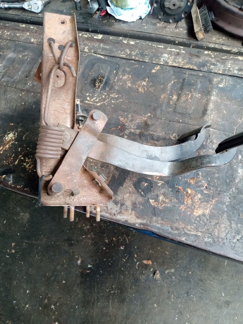 Mopar A Body 67+ 4 Speed Medals
