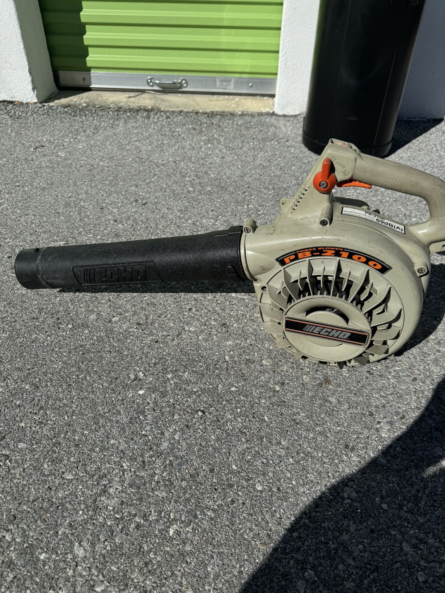 ECHO PB 2100 Hand held leaf blower