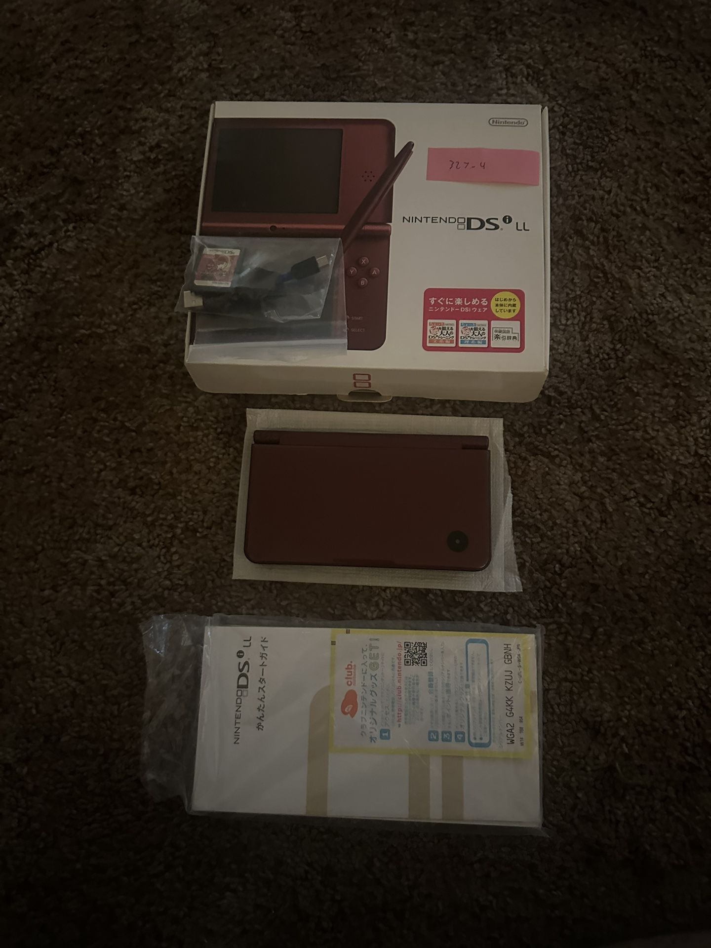 Nintendo Dsi LL w/box & Mario game!