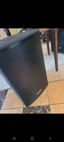 New Fender fortis Bluetooth in good condition 1300watts New In Box 