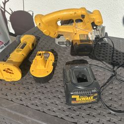 Dewalt whole auger 90° and circular saw with battery and charger $10. It works.
