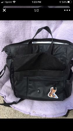 Diaper bag w/changing mat