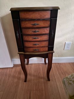 Jewelry armoire