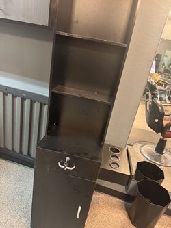 Wall Mount Styling Station with Tool