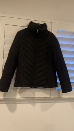 CHAMARRA CON RELLENO DE PLUMAS 