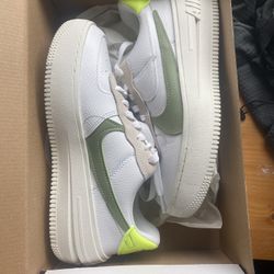 7.5 Women’s Air Force 1’s Platform