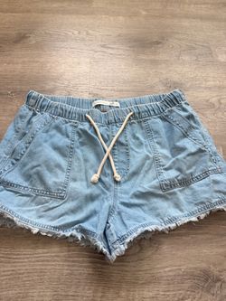 Altar'd State blue denim shorts with frayed hem, size M #summer #denim