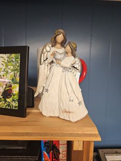 Sisters Angel Statue