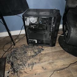 BUYING BROKEN COMPUTERS