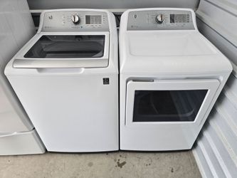 GE WASHER & DRYER SET