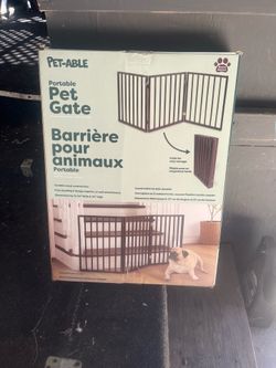 PET  GATE