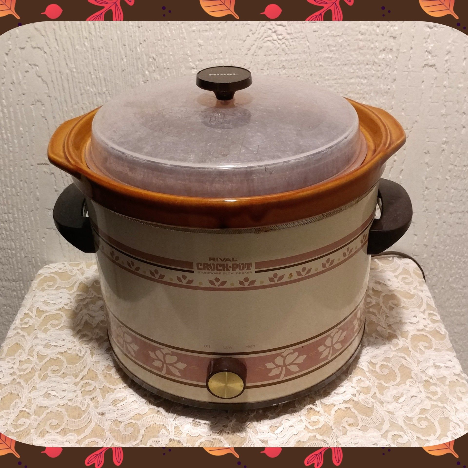 VINTAGE RIVAL CROCK POT