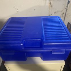  Rubbermaid Blue Clear Snap Case Bin