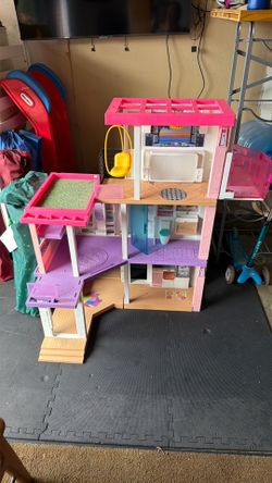 Barbie Dream House