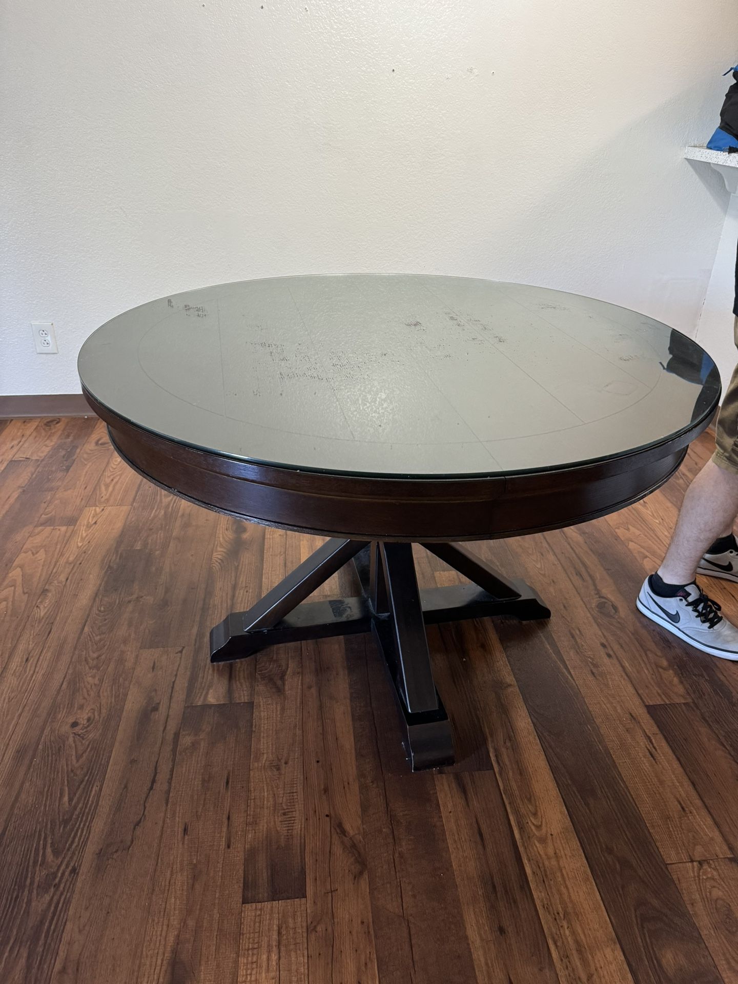 Legacy Classic Thatcher Round Table With Glass Protector And Table Extender And Chairs