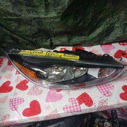 2015-17 Ford Focus Right Black Headlight LED 