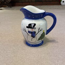 Snowman Pitcher