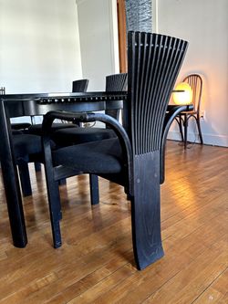 Vintage Dining Table And 5 Chairs 