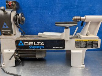Delta Medi Wood Lathe LA200