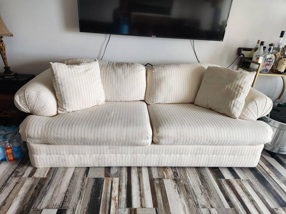 Free Beige Sofa Bed Couch 70x34