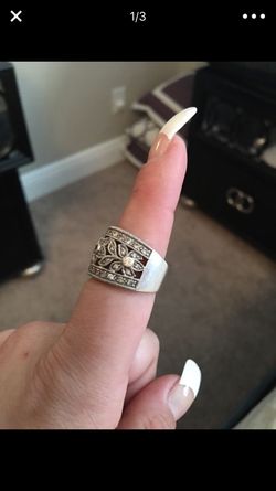 Silver ring 💍 size 7