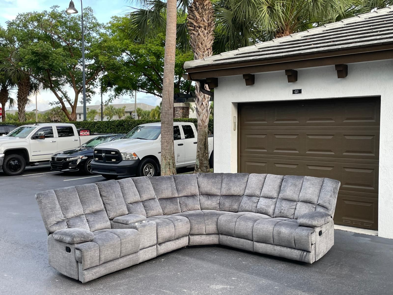 🛋️ Sectional Couch/Sofa - Recliner - Microfiber - Gray - Delivery Available 🚛