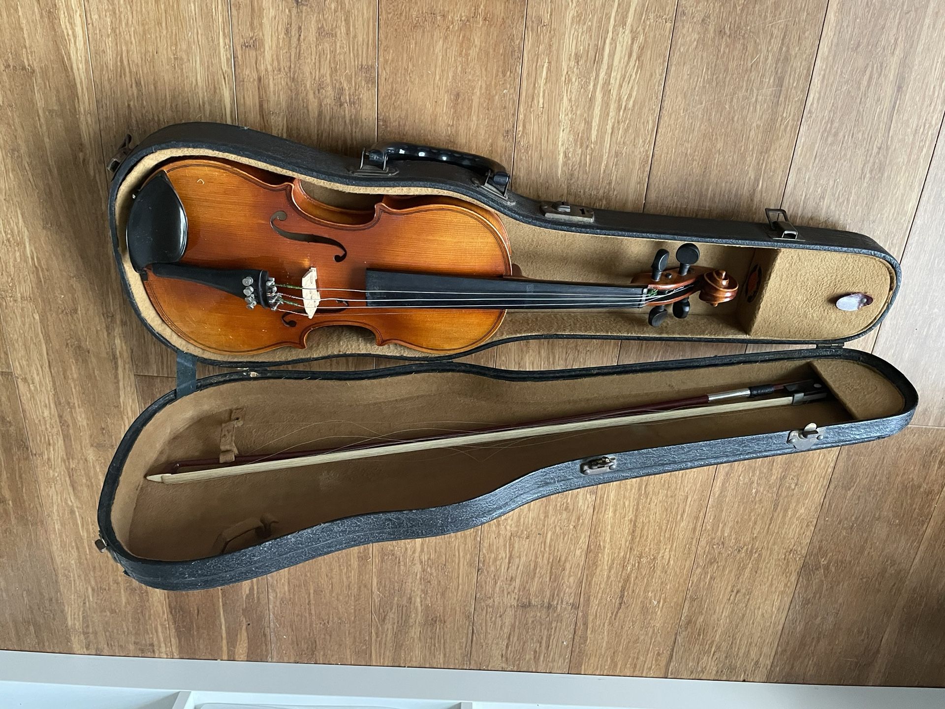 Fiddle Or Violin Antique In Leather Case