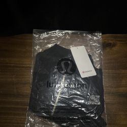 Lululemon Black/Gold jacket & short set// Size 6