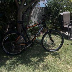 Trek Mountain Bike !!