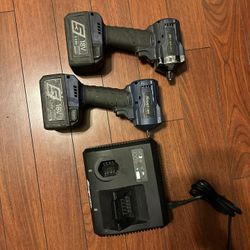 SnapOn Stubby 1/2 And 3/8 With Batteries And Charger