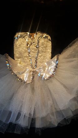 COSTUME WEAR AND HOUSE DANCE LEOTARD OR HALLOWEEN COSTUME SIZE SMALL