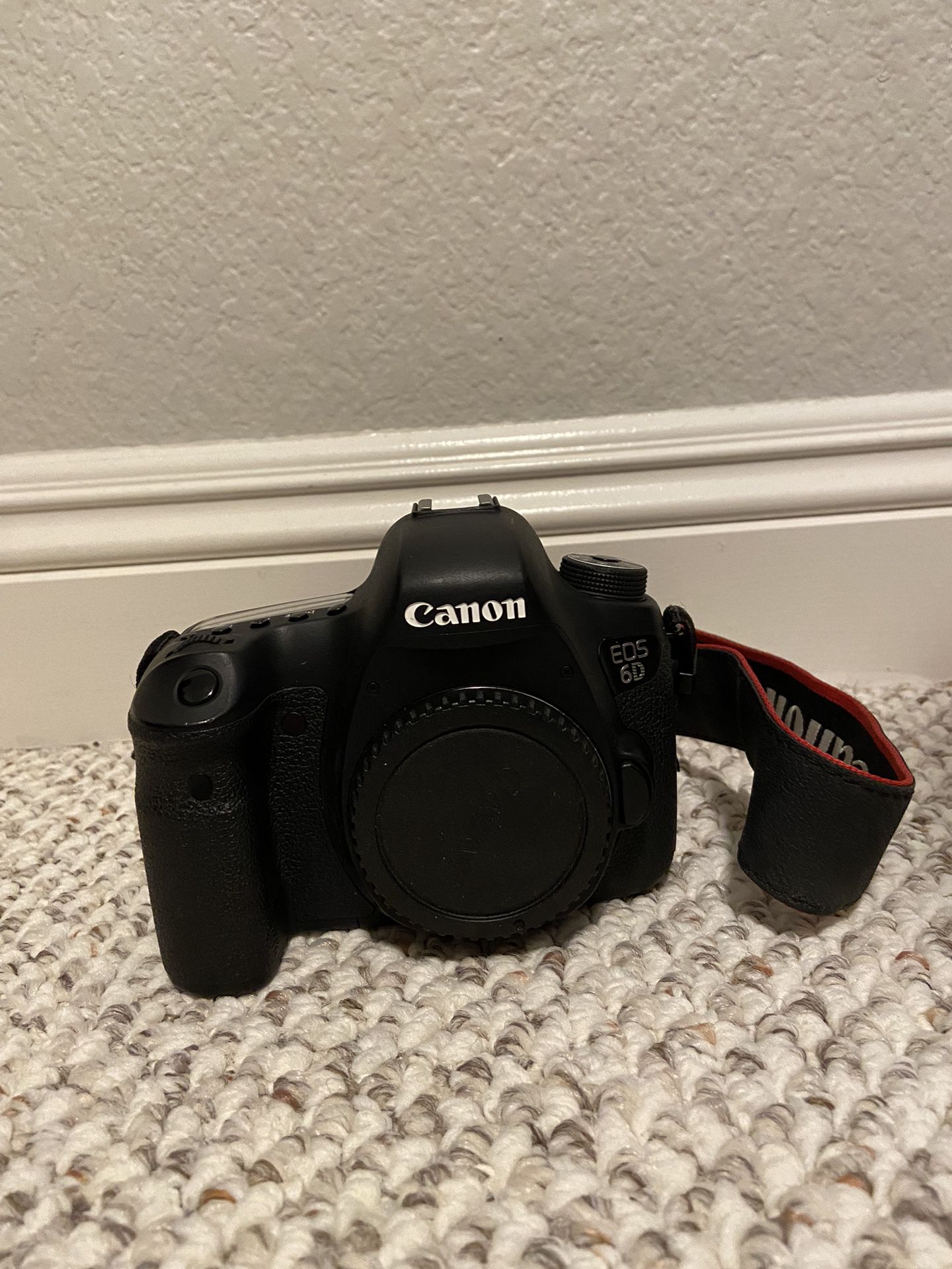 Canon 6D [Excellent Condition]/~10k Shutter count