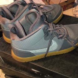 Nike Winter Bourough Mids Size 9.5