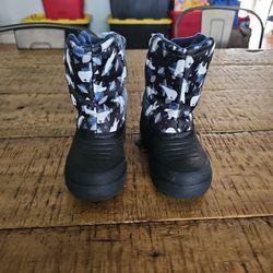 Snow Boots