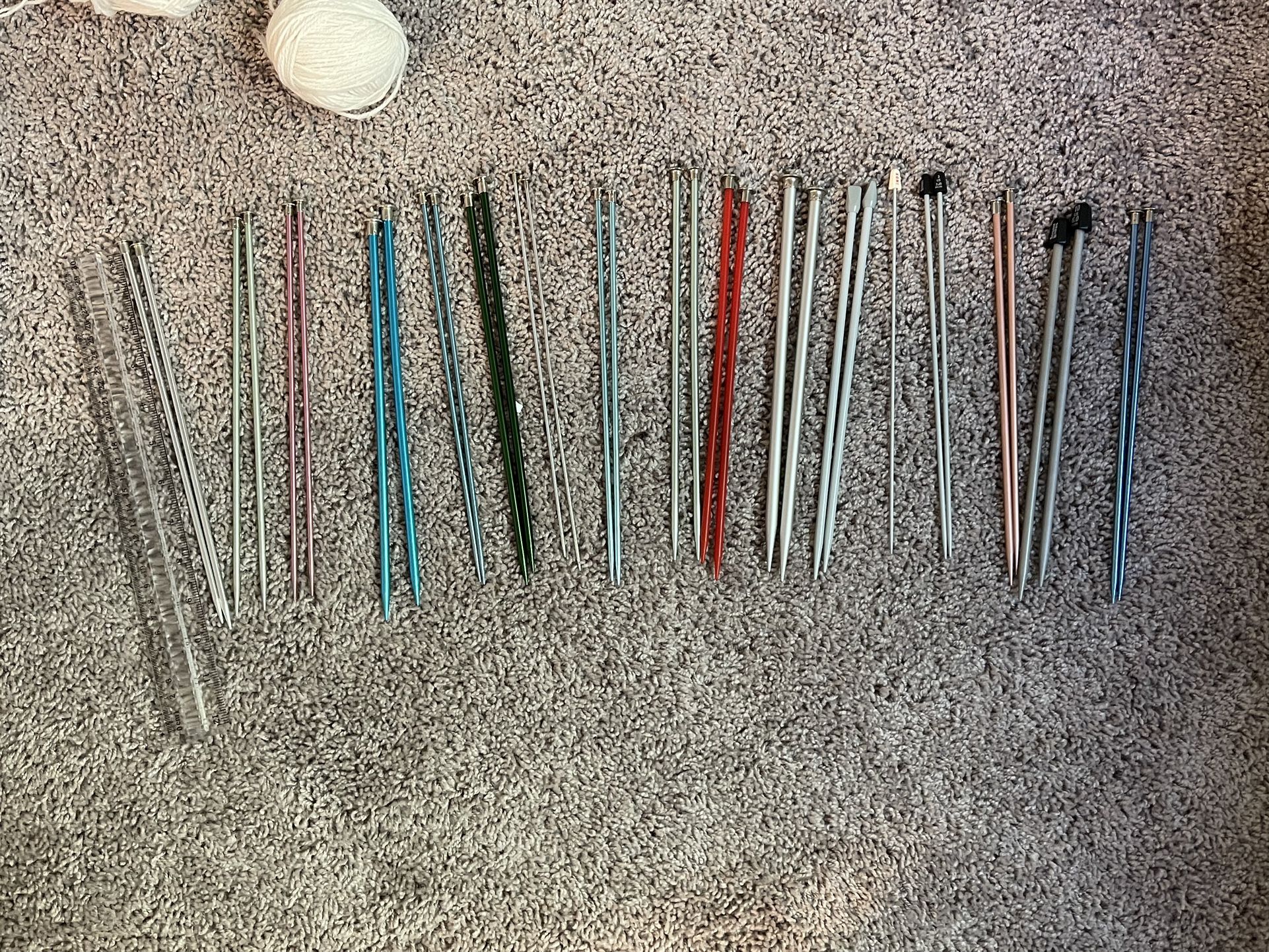 Metal And Plastic Knitting Needles