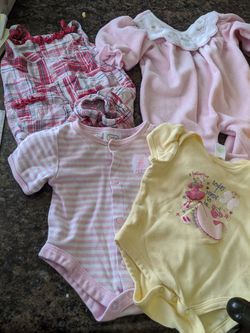 Baby girls 0-3 month clothes (4)