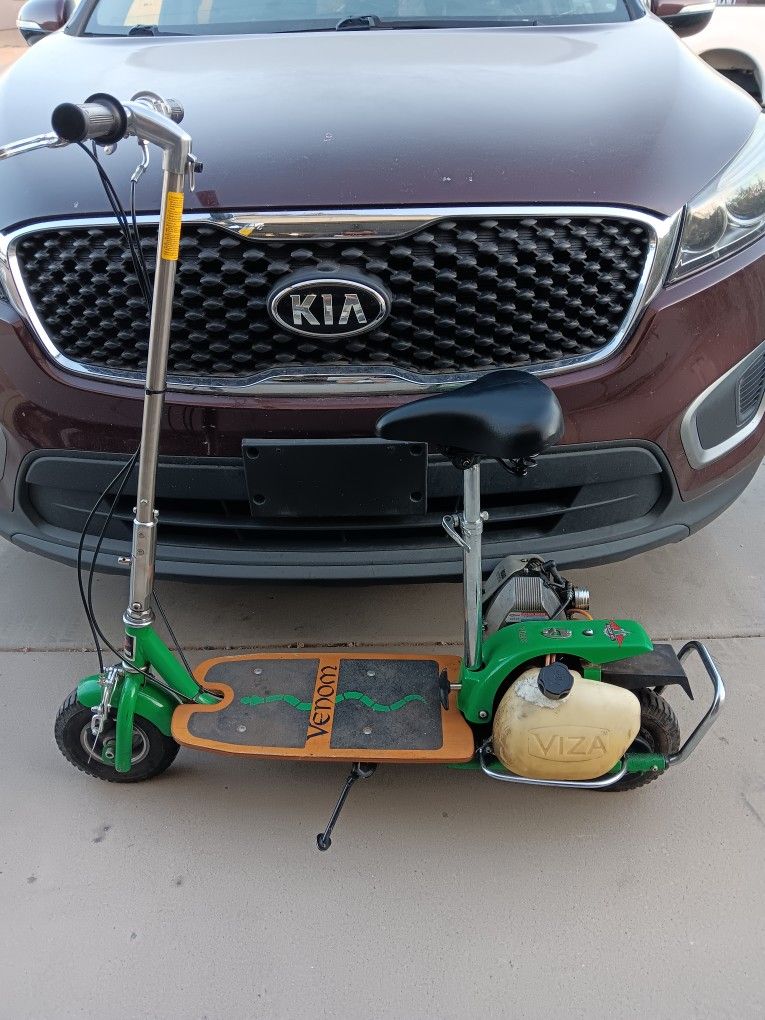 Vintage Viza Venom 33cc Gas Powered Scooter