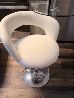 Cocktail Table with Chair