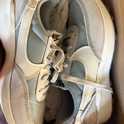 Women’s Nike Waffle Debut “Light Pumice/ Photon Dust”